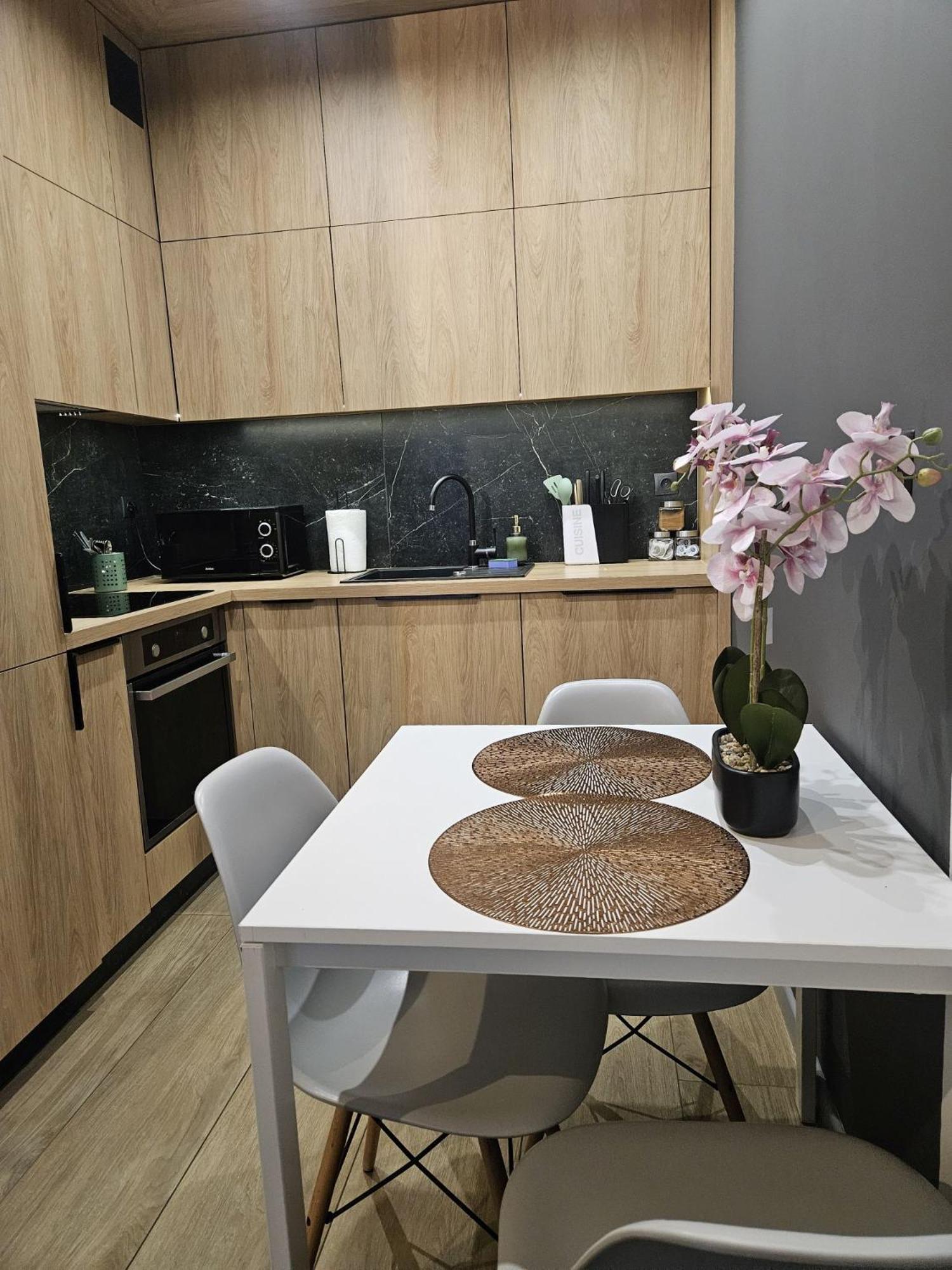 Urban Jungle Apartament *